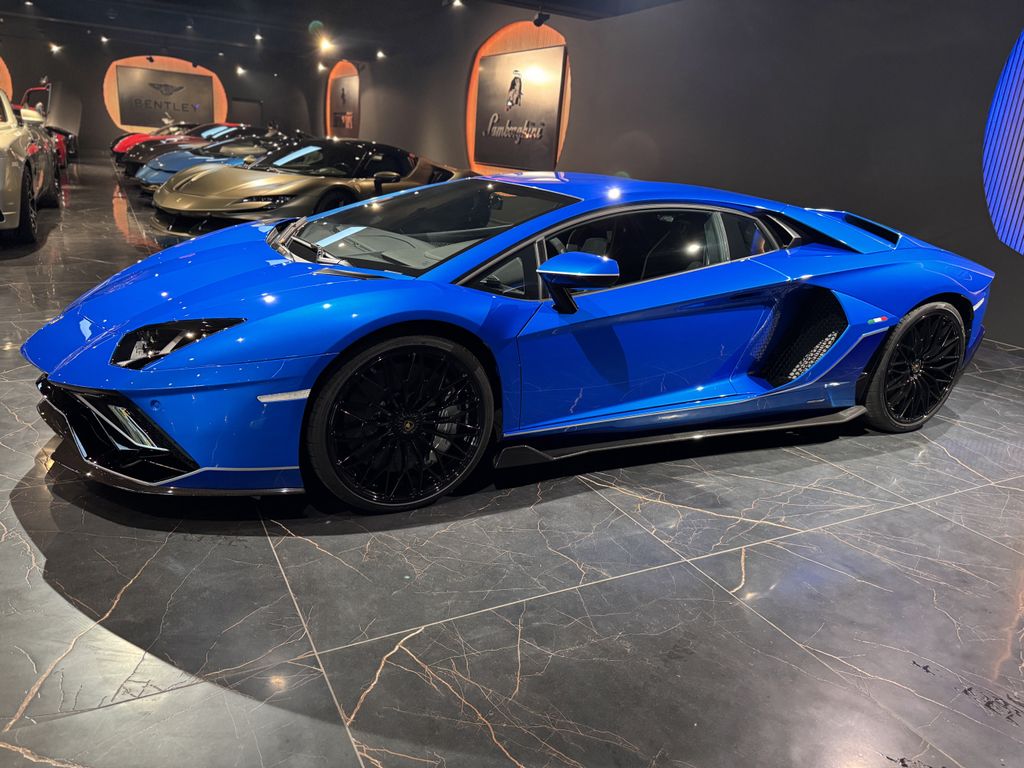 Lamborghini Aventador 2022