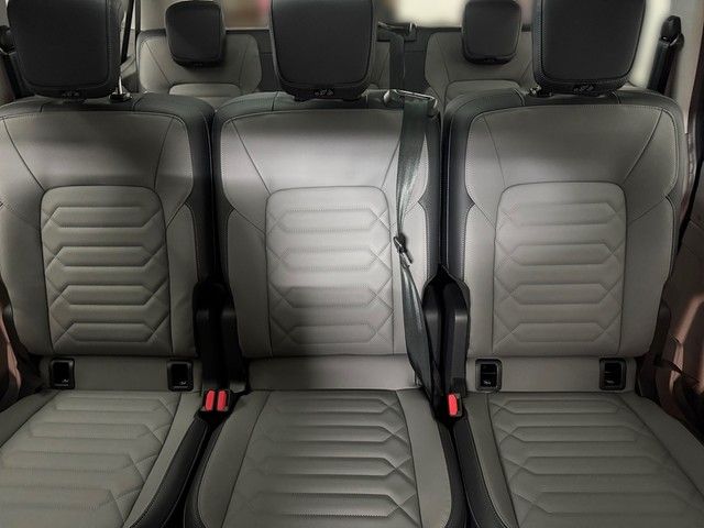 Volkswagen T7 Caravelle 2025