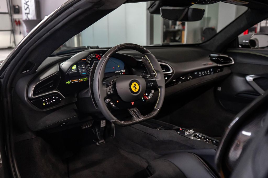 Ferrari 296 GTS 2024