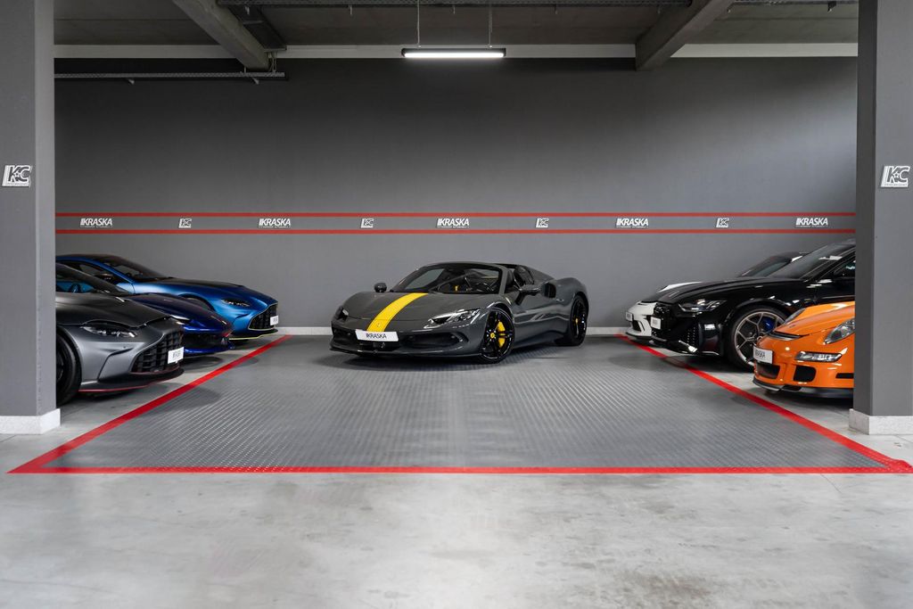 Ferrari 296 GTS 2024