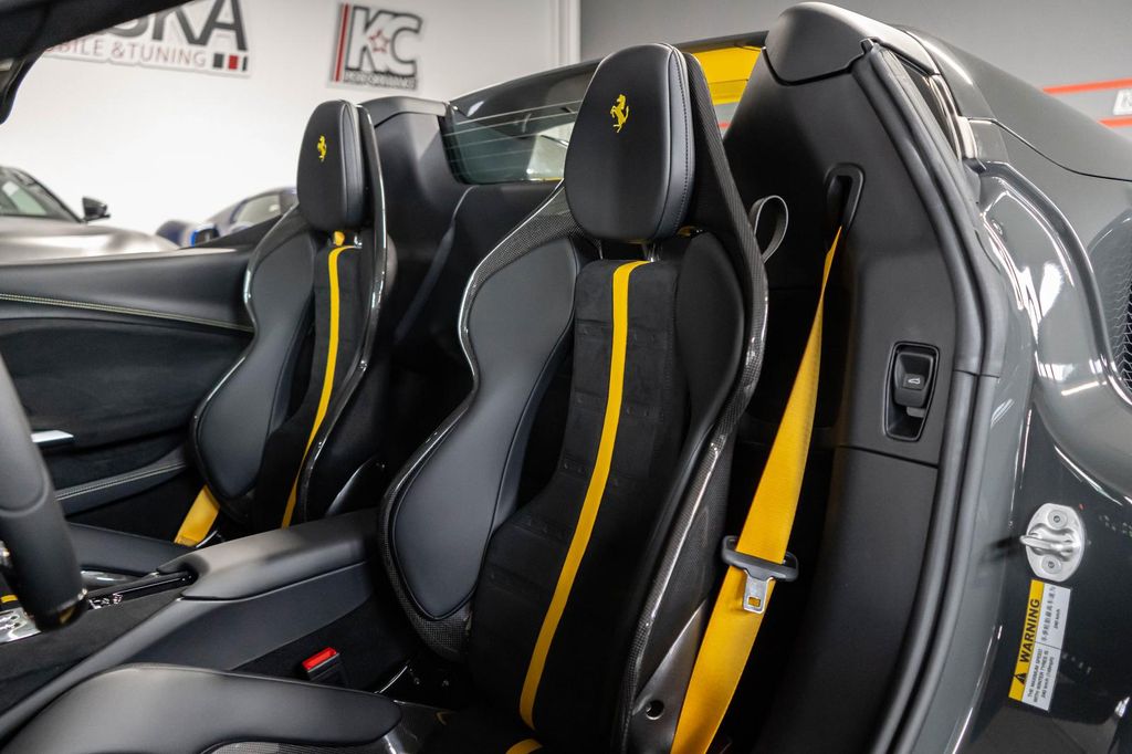 Ferrari 296 GTS 2024