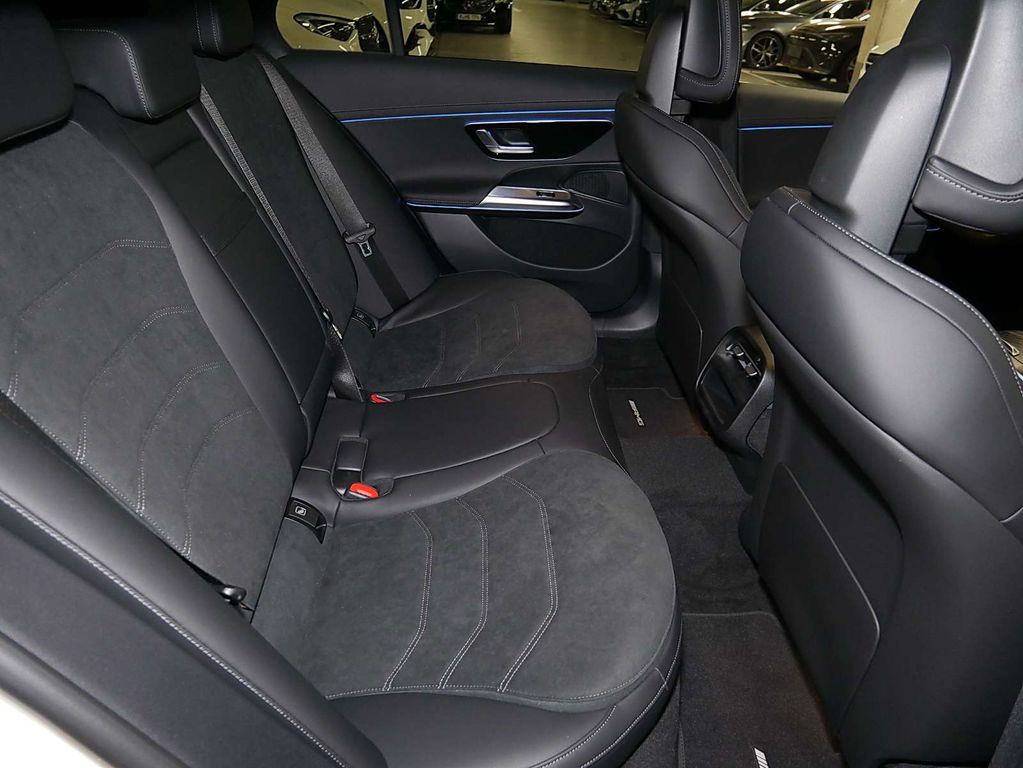 Mercedes-Benz E 200 2025