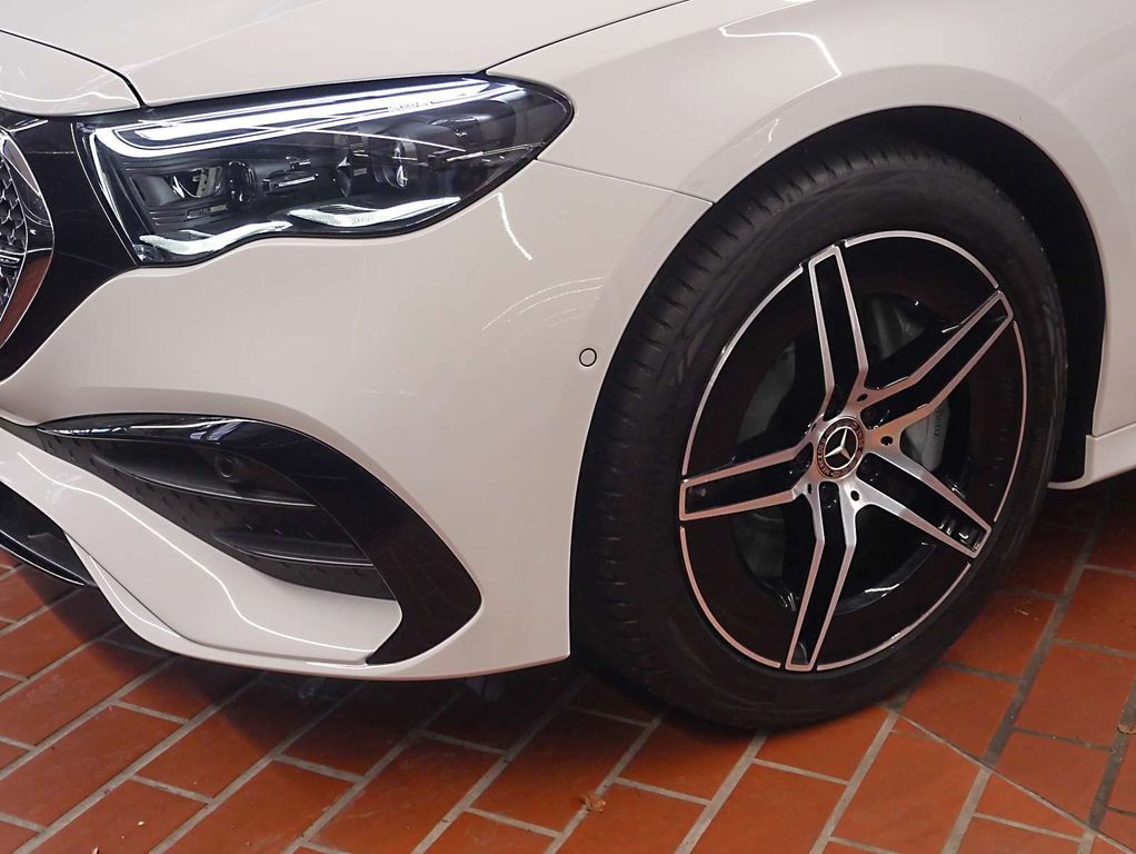 Mercedes-Benz E 200 2025