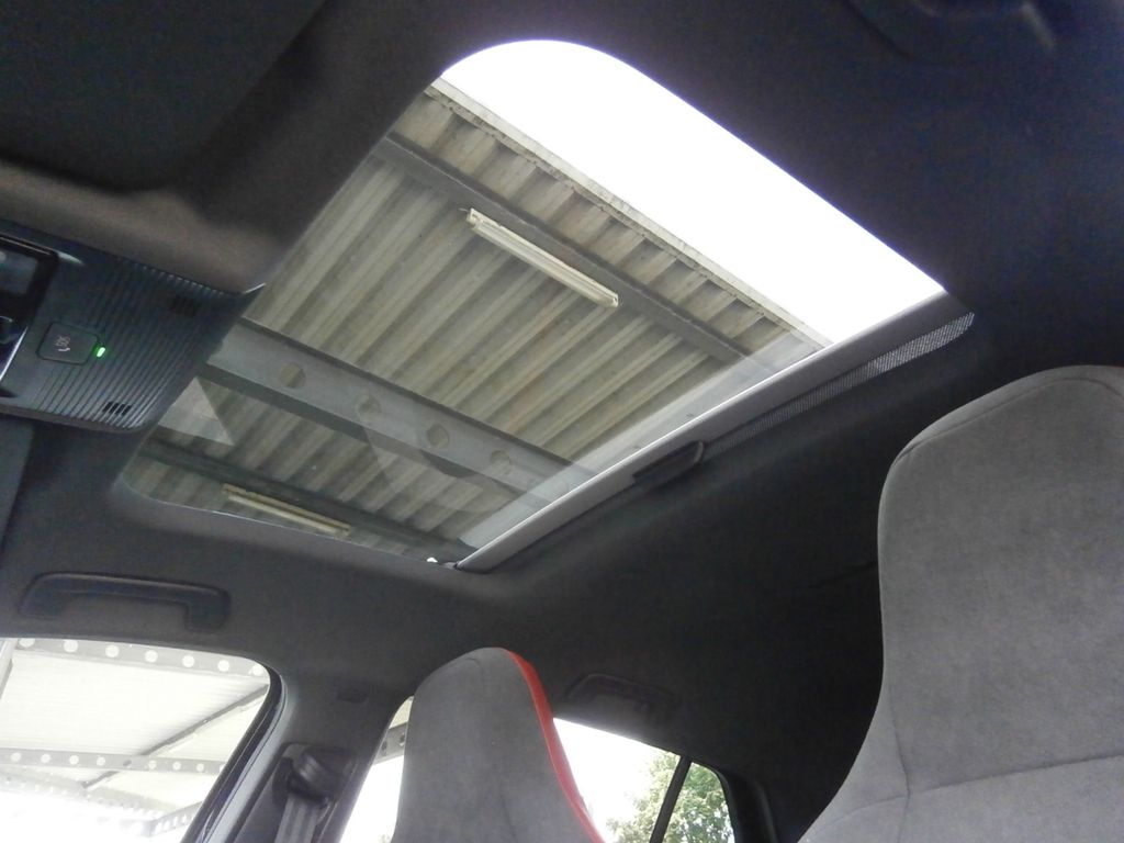 Volkswagen Golf 2023