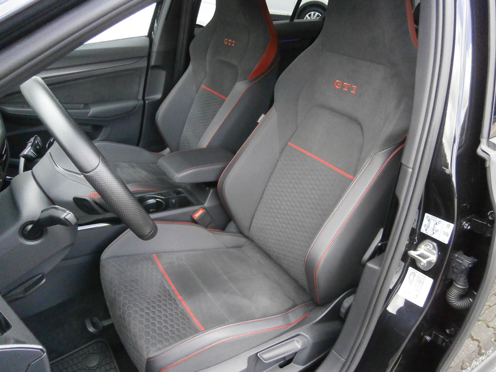 Volkswagen Golf 2023