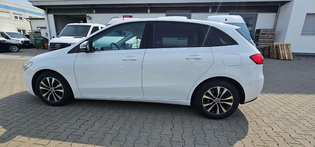 Mercedes-Benz B 180 2021