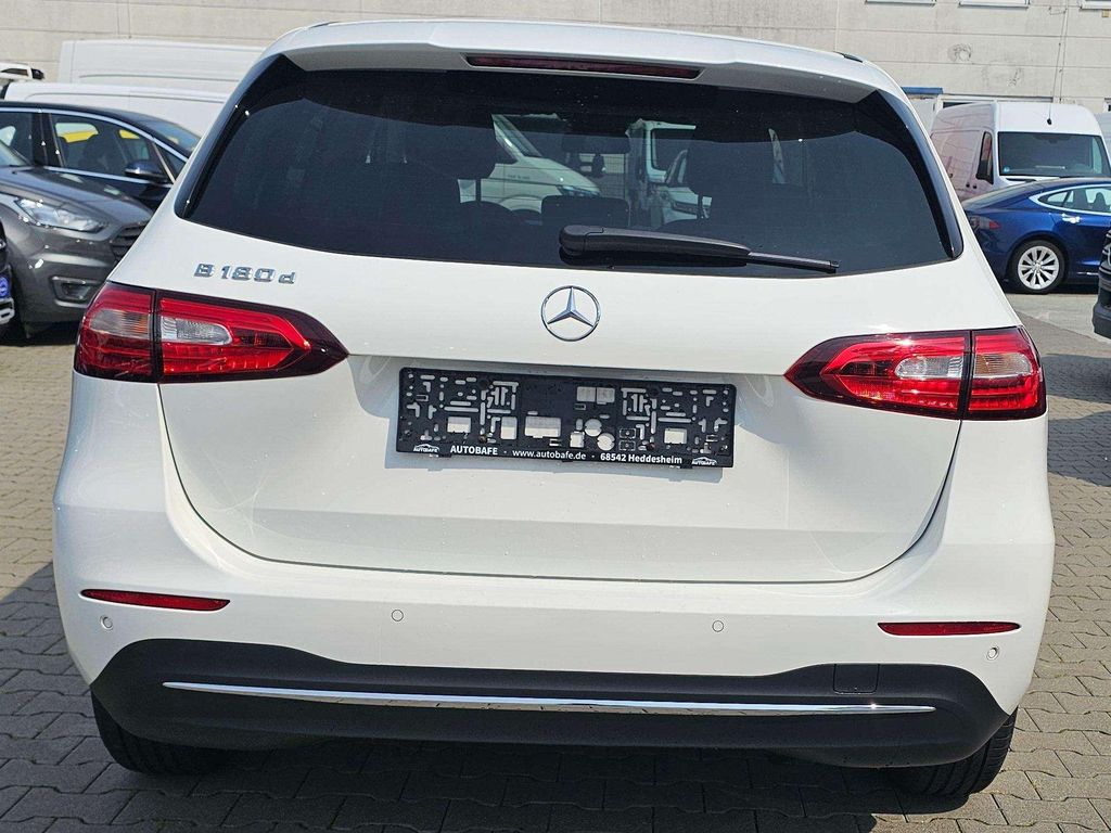 Mercedes-Benz B 180 2021