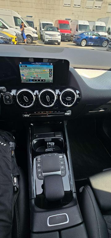 Mercedes-Benz B 180 2021