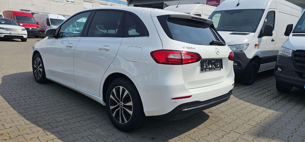Mercedes-Benz B 180 2021