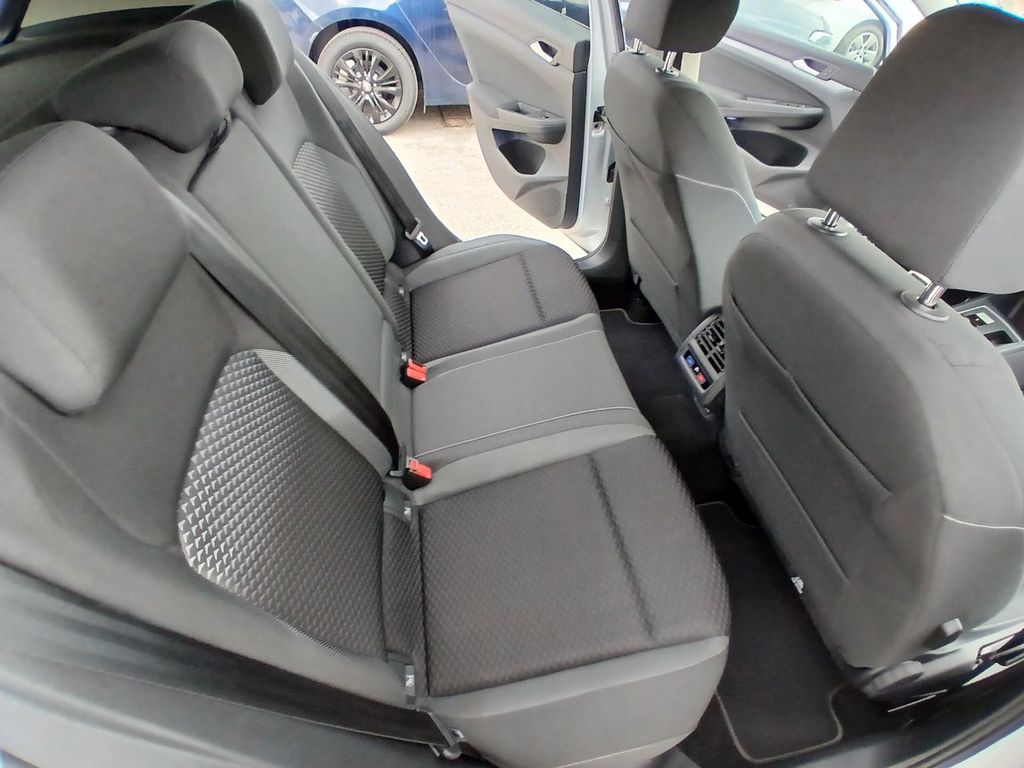 Volkswagen Golf 2021