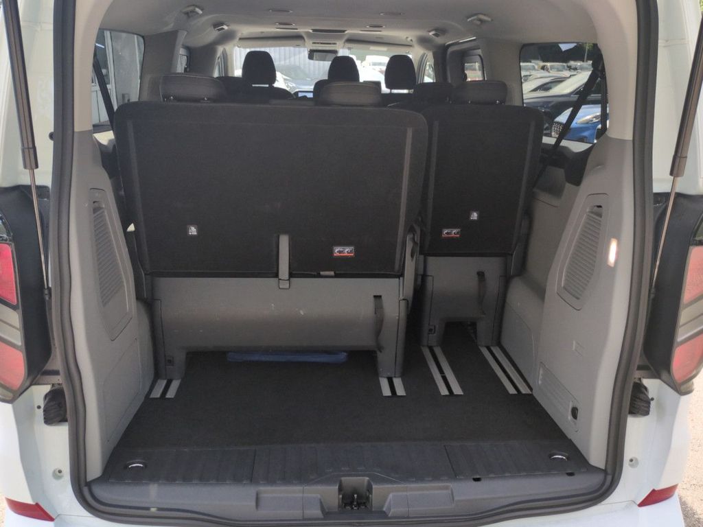 Ford Tourneo Custom 2024