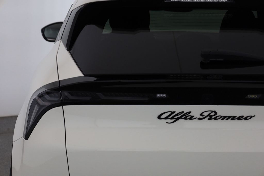 Alfa Romeo Junior 2025