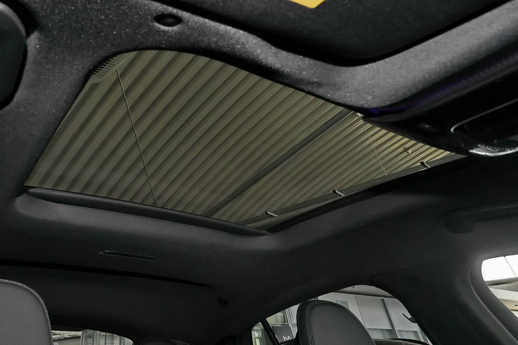 Mercedes-Benz GLC 300 2025