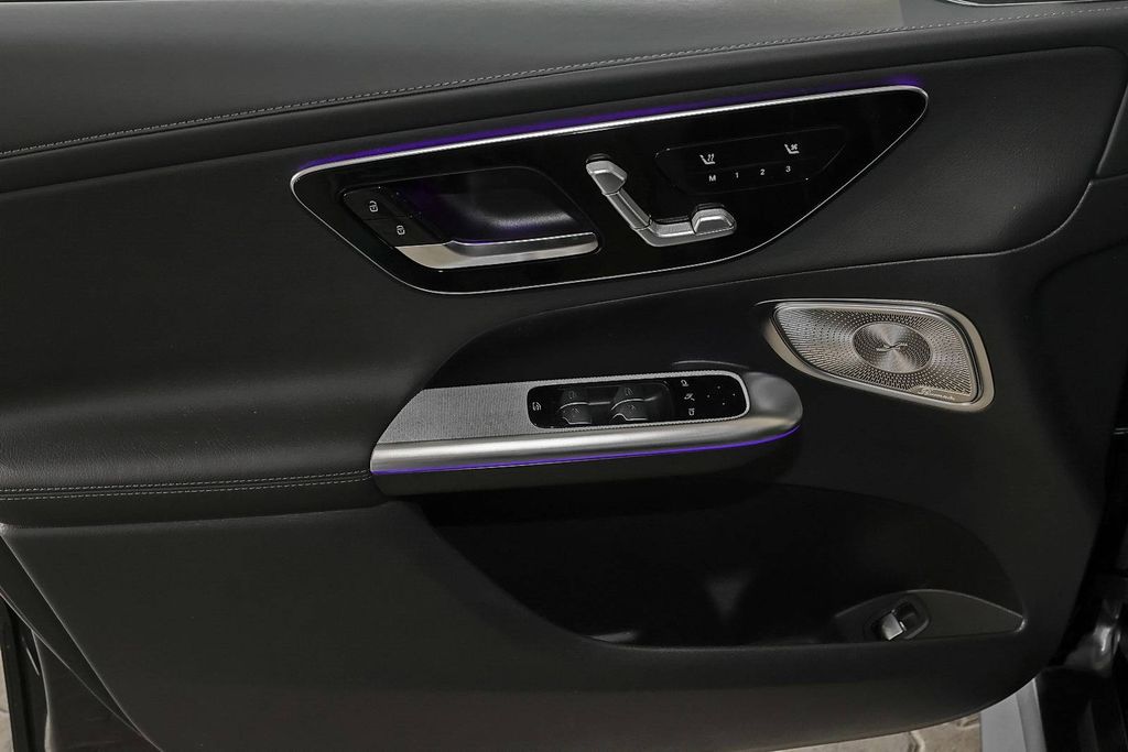 Mercedes-Benz GLC 300 2025