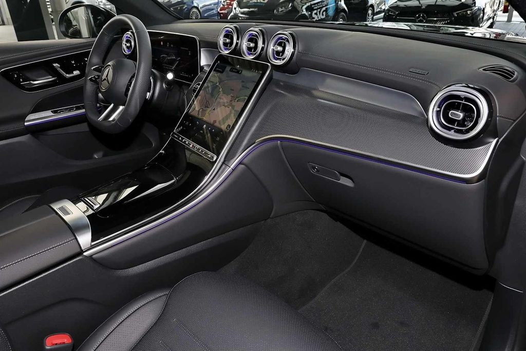 Mercedes-Benz GLC 300 2025