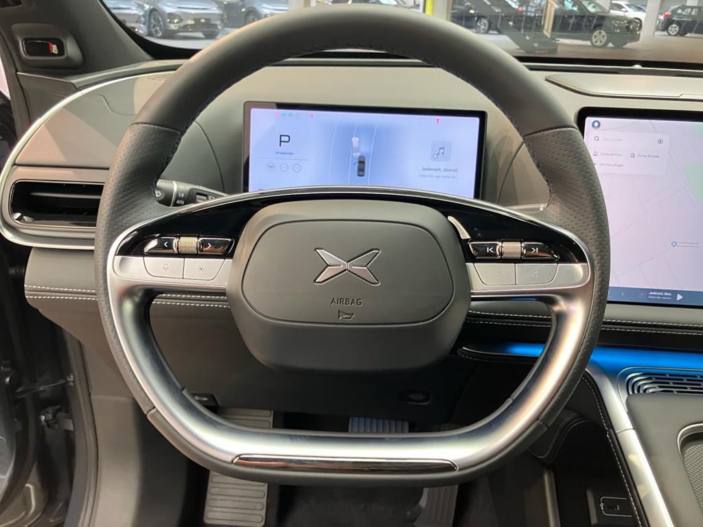 XPENG G9