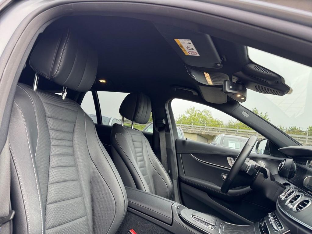 Mercedes-Benz E 300 2022