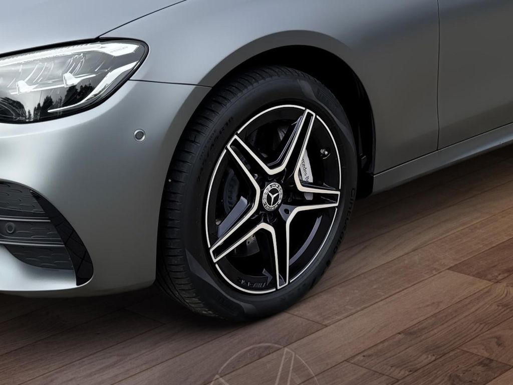 Mercedes-Benz E 300 2022