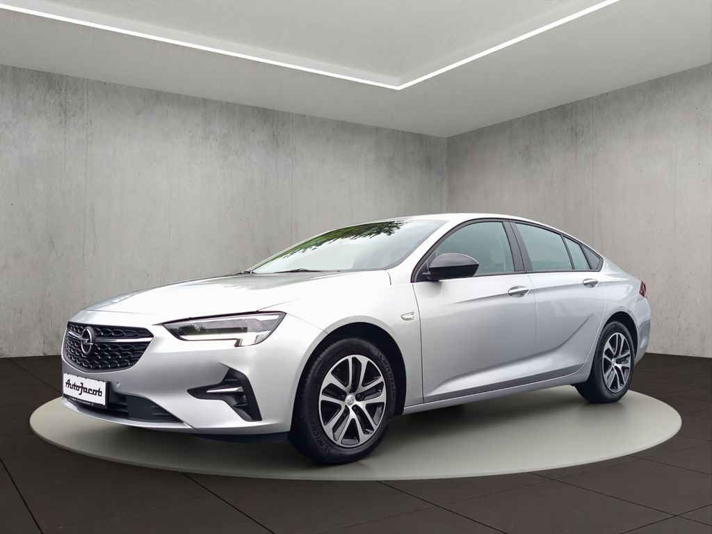 Opel Insignia 2021