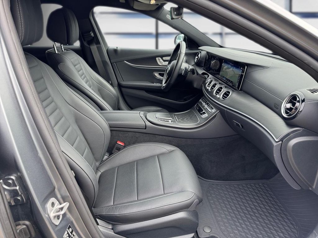 Mercedes-Benz E 300 2022