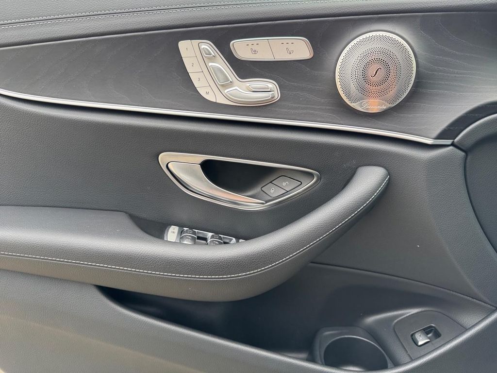 Mercedes-Benz E 300 2022