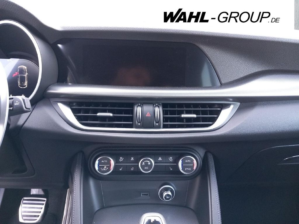 Alfa Romeo Stelvio 2025