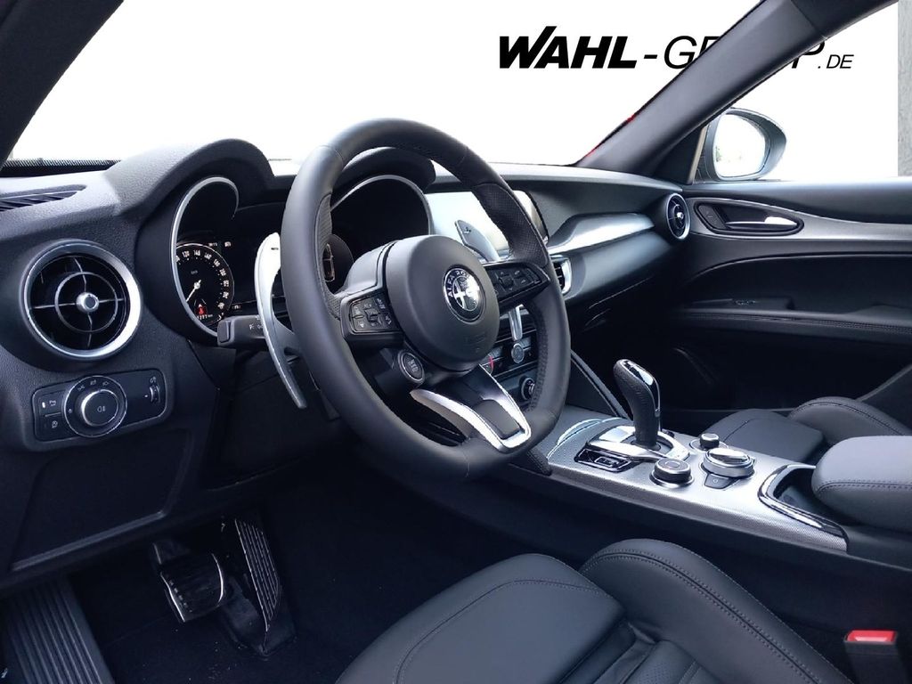 Alfa Romeo Stelvio 2025