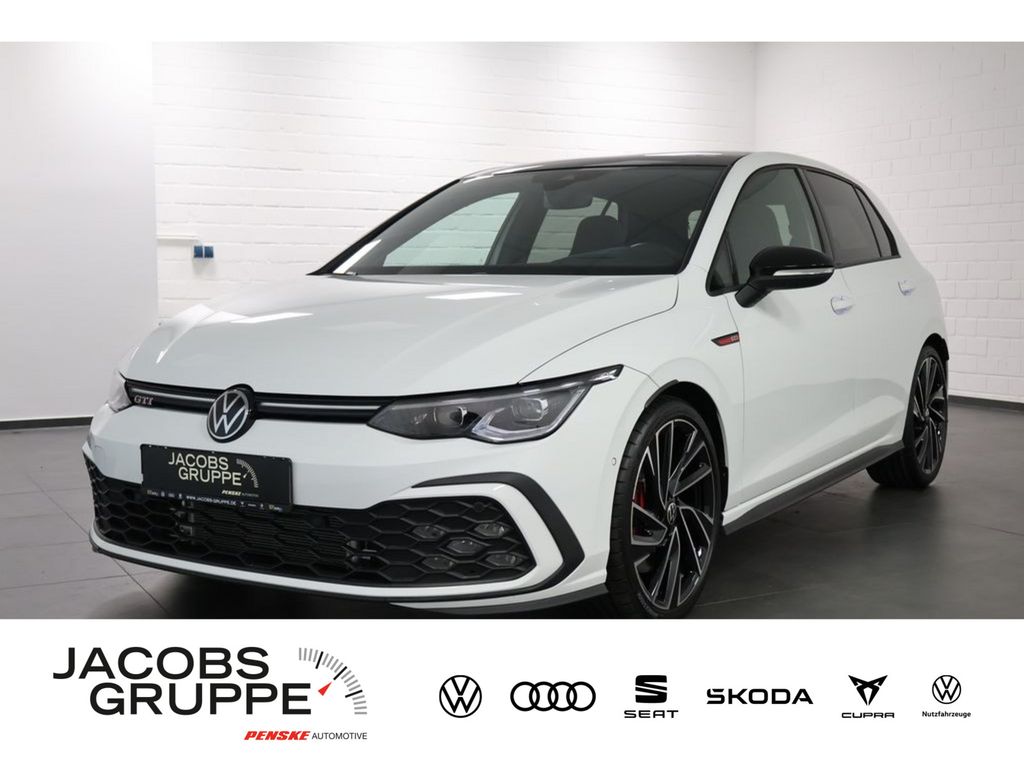 Volkswagen Golf 2024