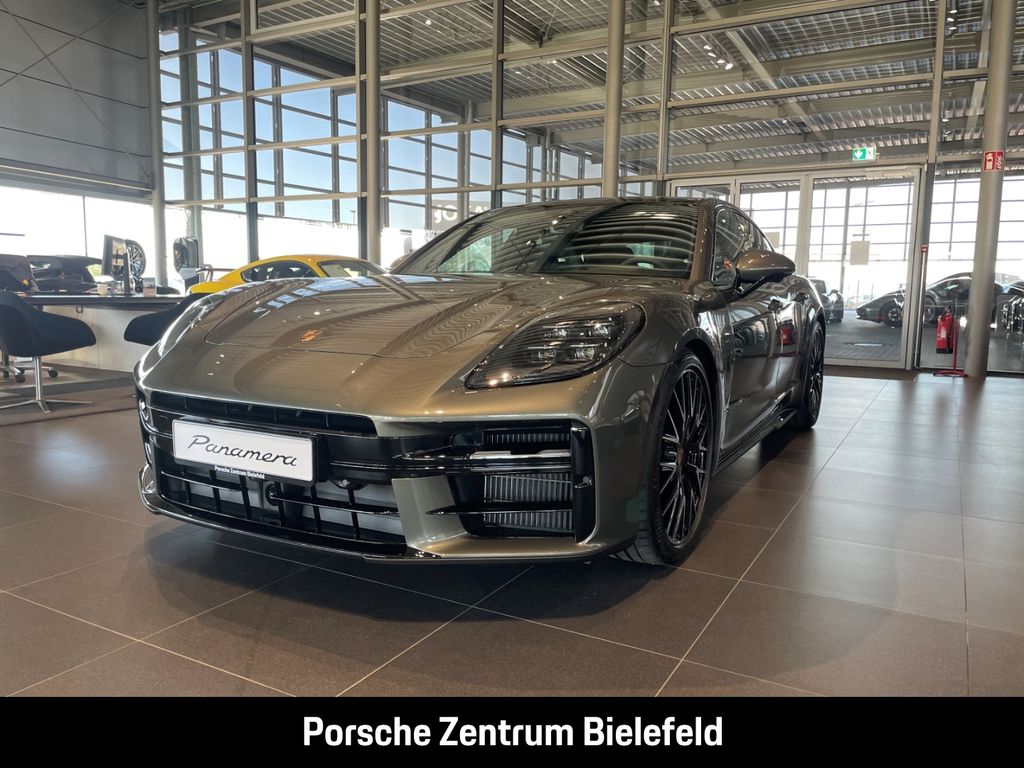 Porsche Panamera 2025