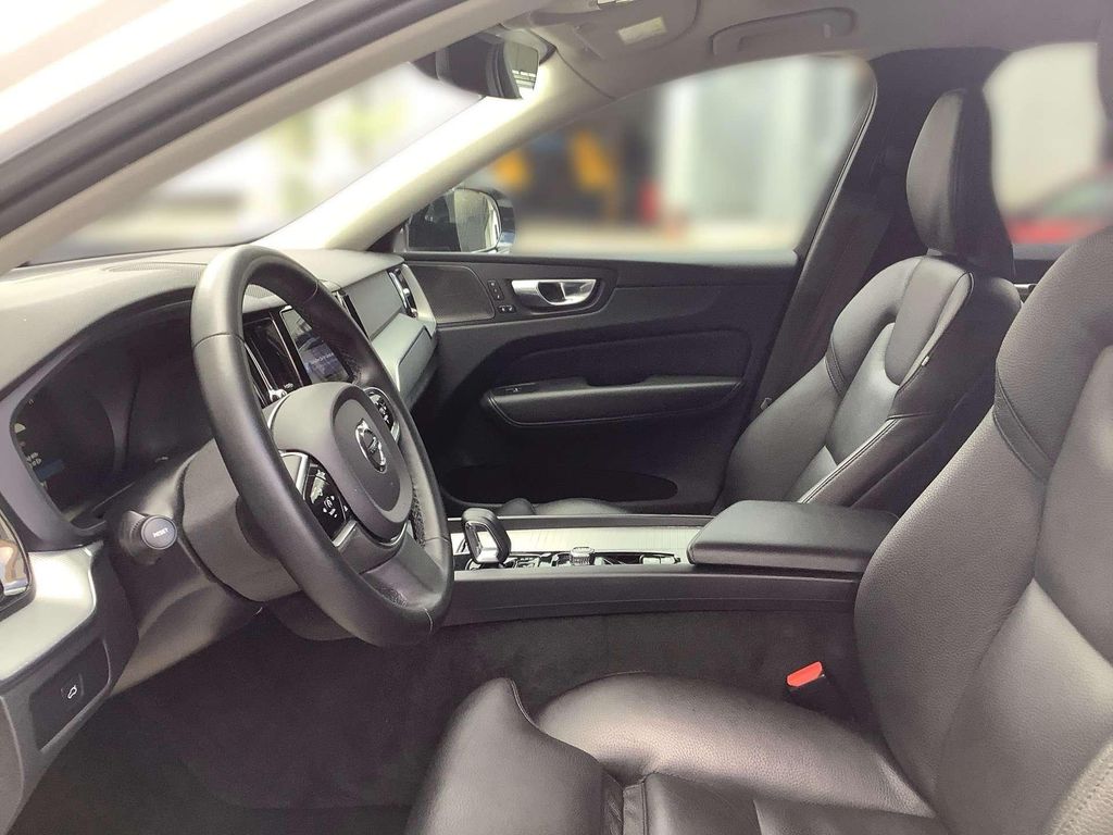 Volvo XC60 2022
