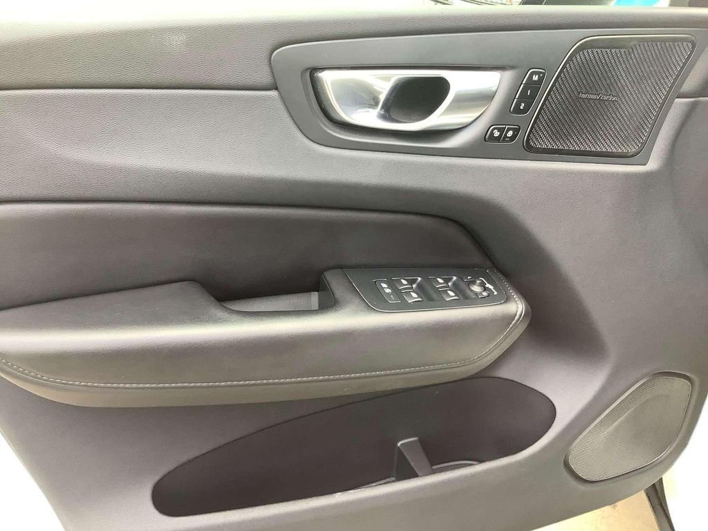 Volvo XC60 2022