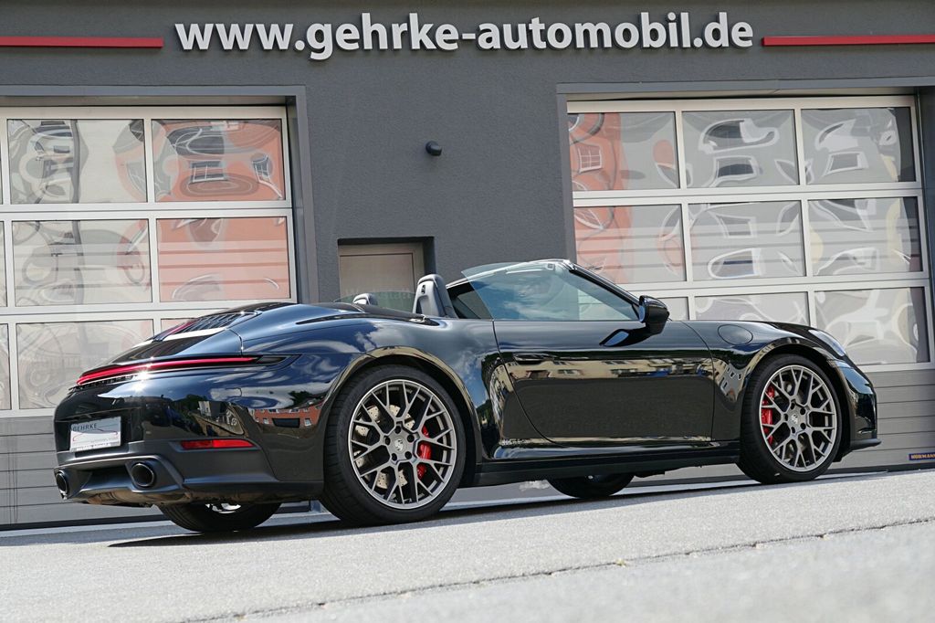 Porsche 992 2025