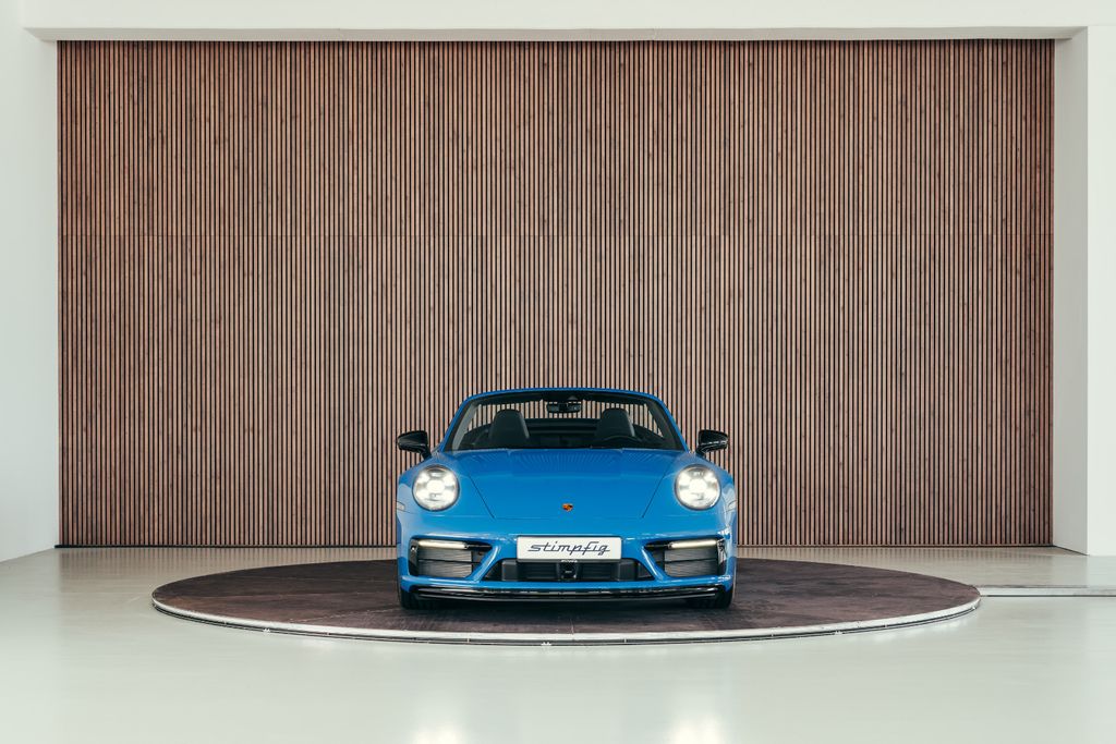 Porsche 992 2023