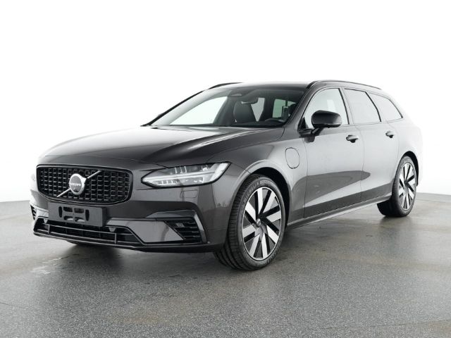 Volvo V90 2025