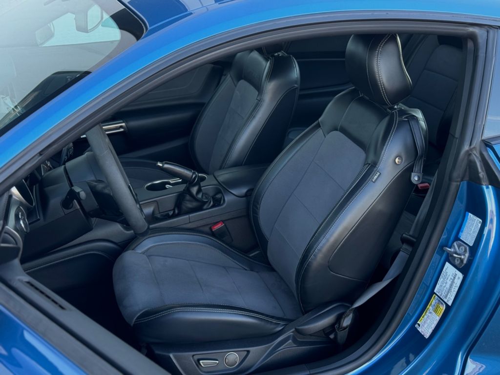Ford Mustang 2019