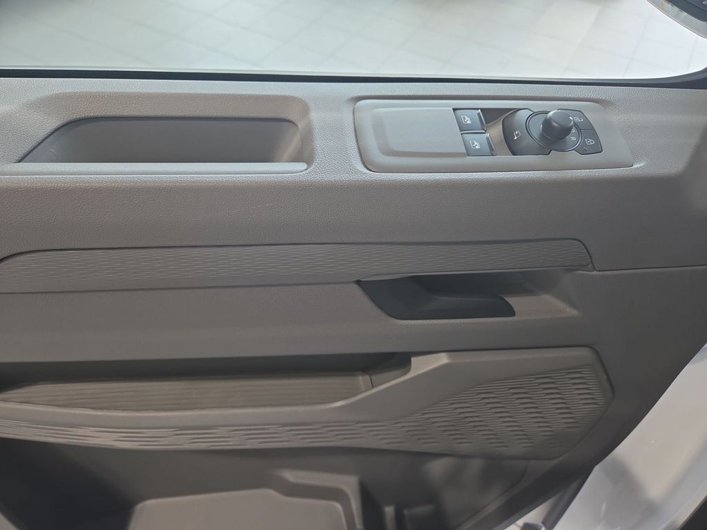 Volkswagen T7 Transporter