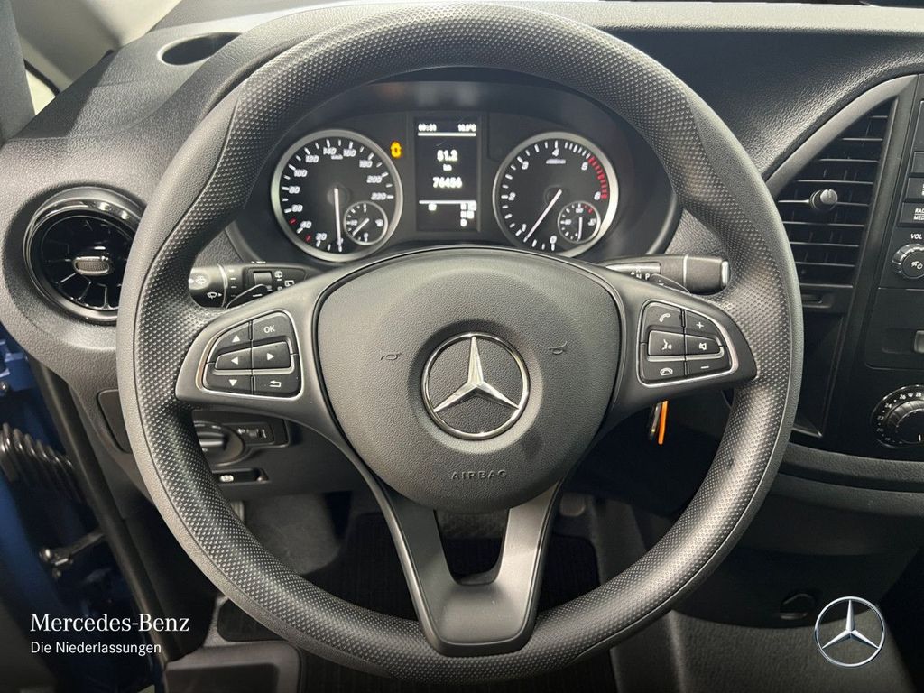 Mercedes-Benz 2022