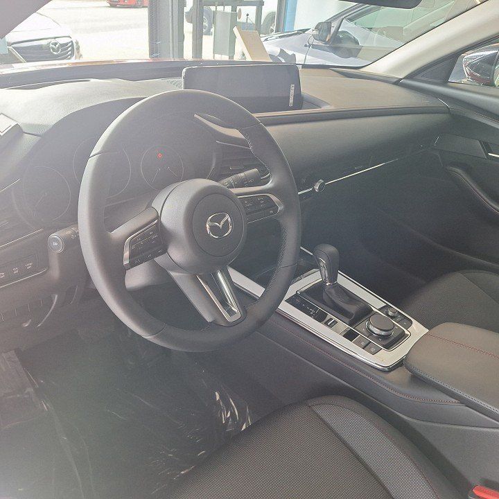 Mazda CX-30 2025