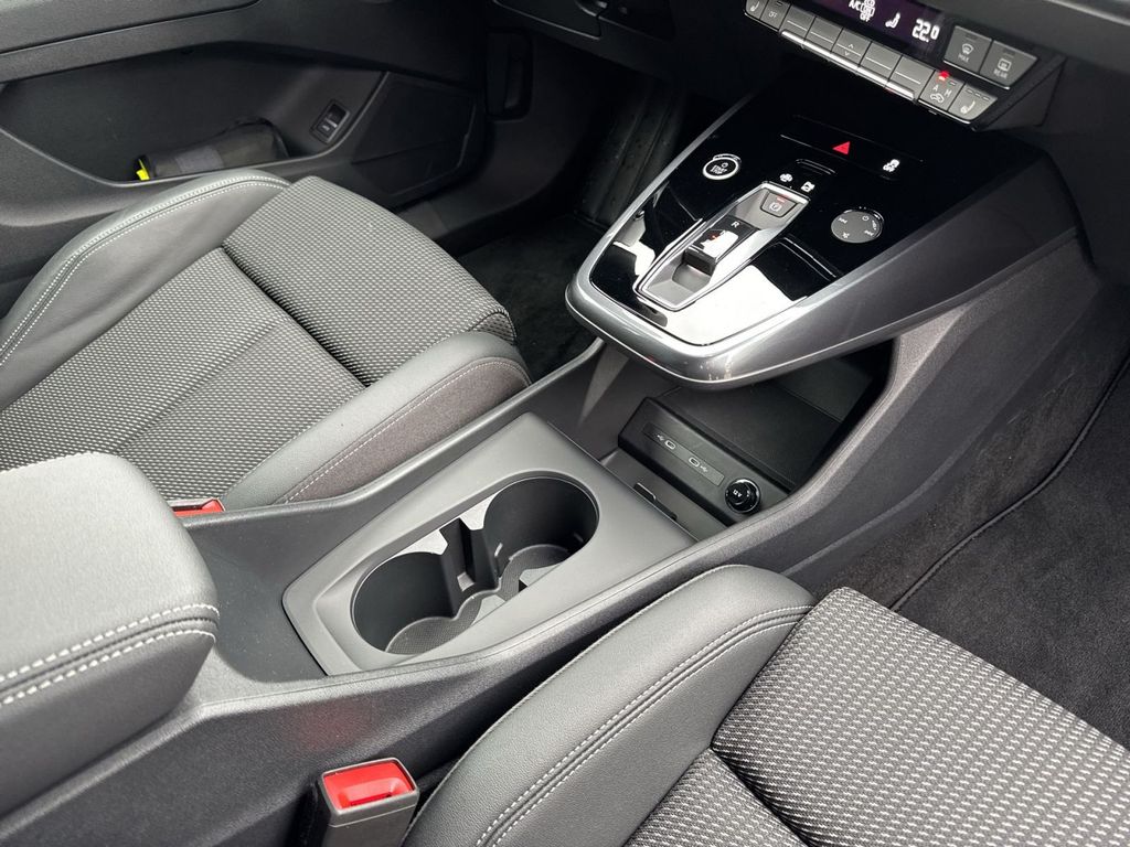 Audi Q4 e-tron 2025