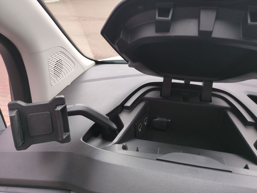 Nissan 2024