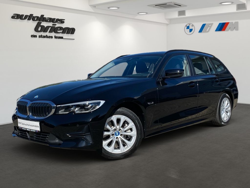 BMW 330 2022