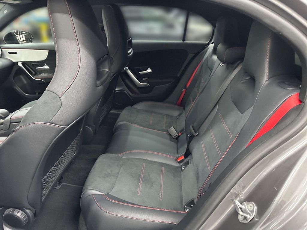 Mercedes-Benz A 35 AMG 2022