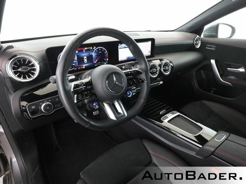 Mercedes-Benz CLA 35 AMG 2024
