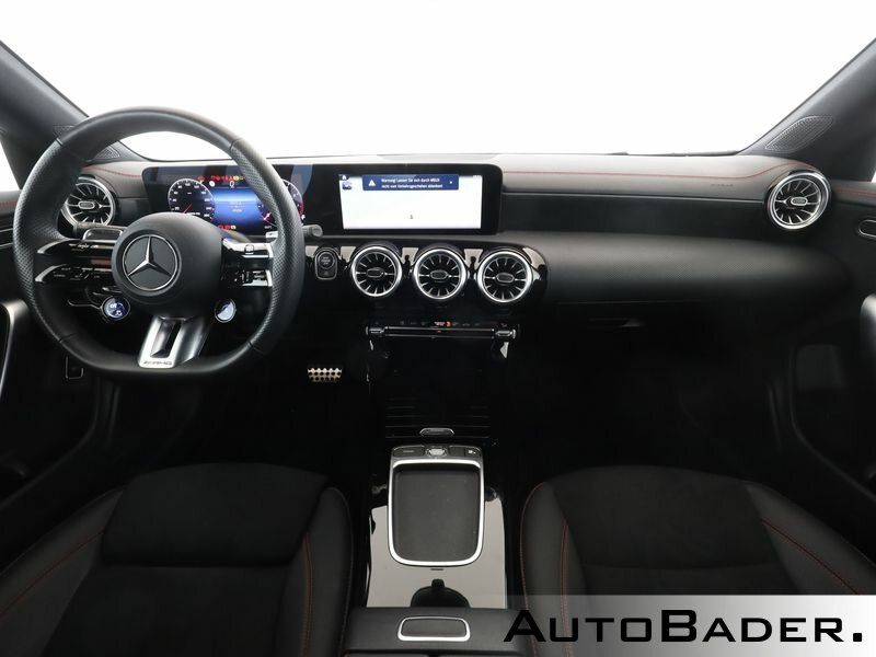 Mercedes-Benz CLA 35 AMG 2024