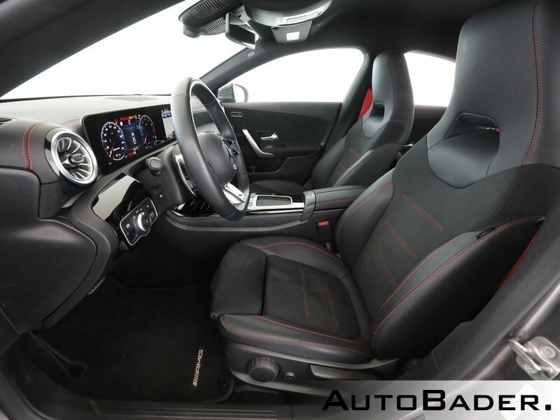 Mercedes-Benz CLA 35 AMG 2024