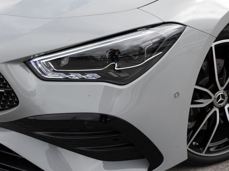 Mercedes-Benz CLA 220 2025