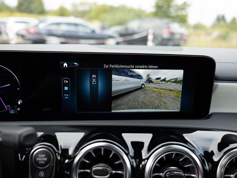 Mercedes-Benz CLA 220 2025