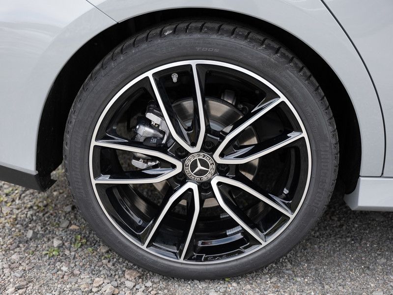 Mercedes-Benz CLA 220 2025