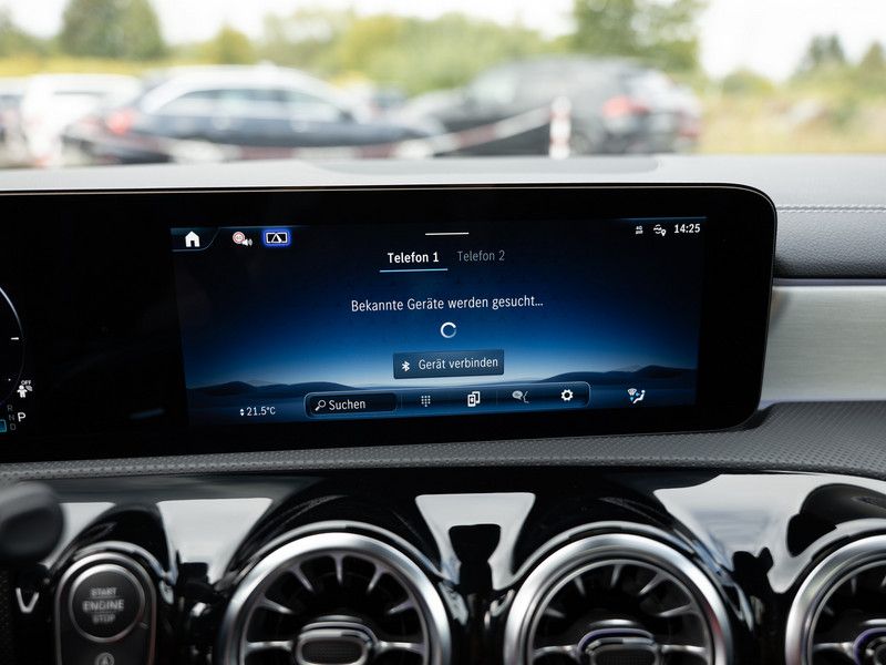 Mercedes-Benz CLA 220 2025