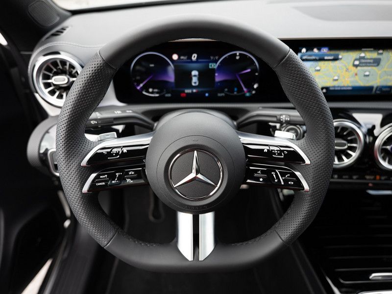 Mercedes-Benz CLA 220 2025